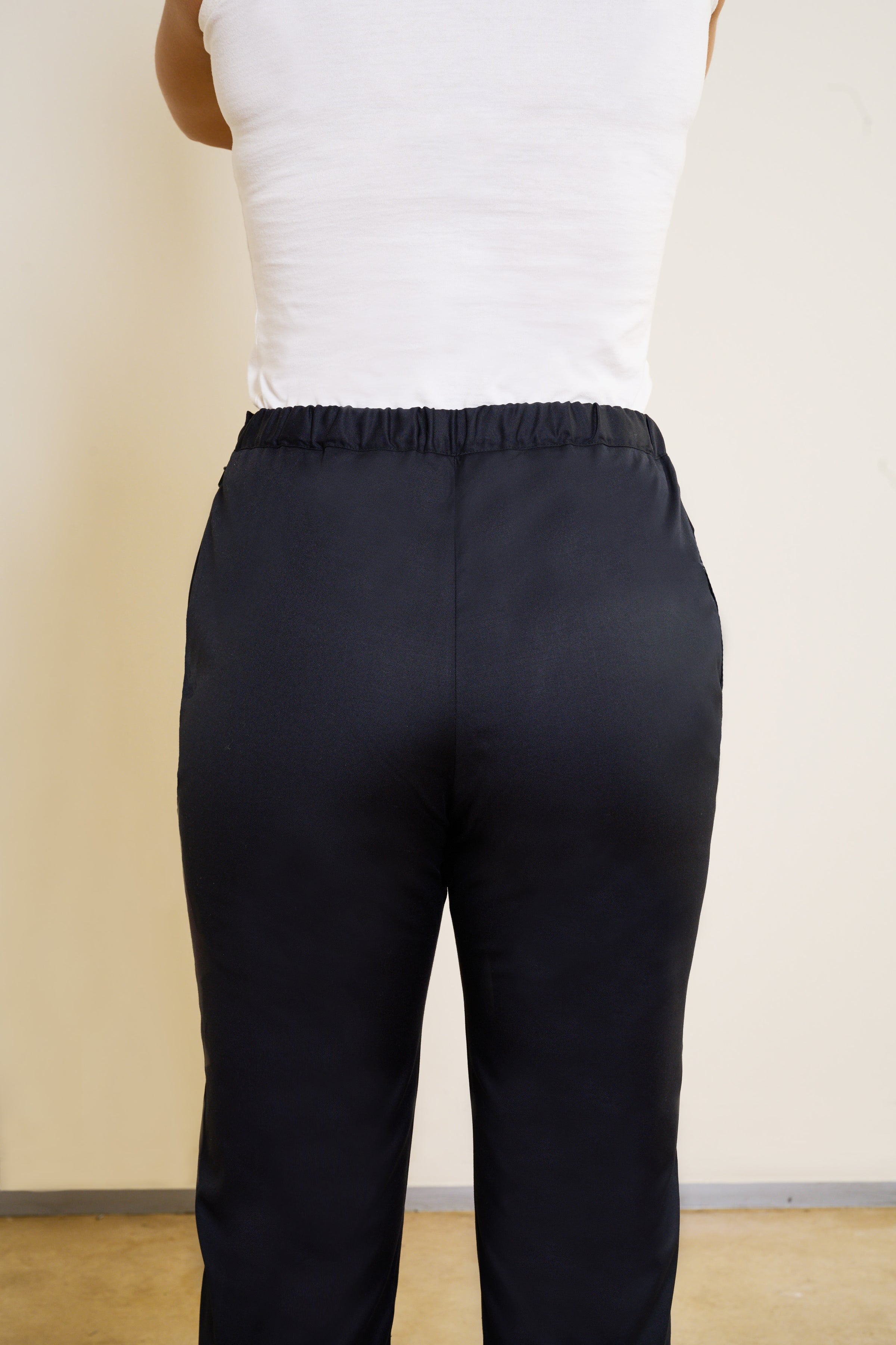 trouser detail behind